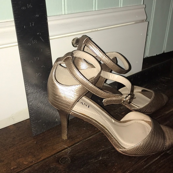 Alfani Gold Snakeprint Heels - Picture 2 of 3